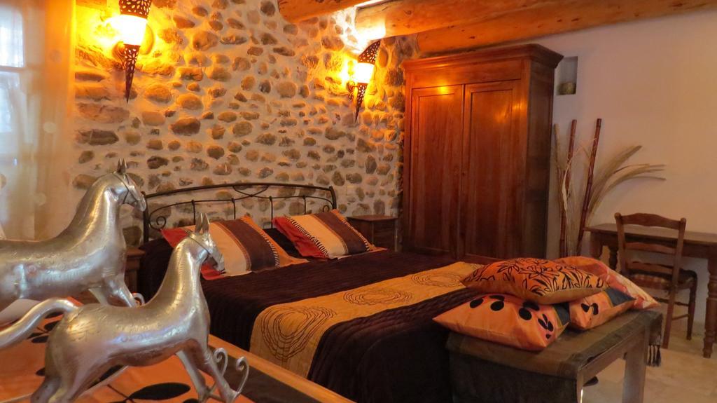 Les Gites D'Eliane Laragne Kamer foto
