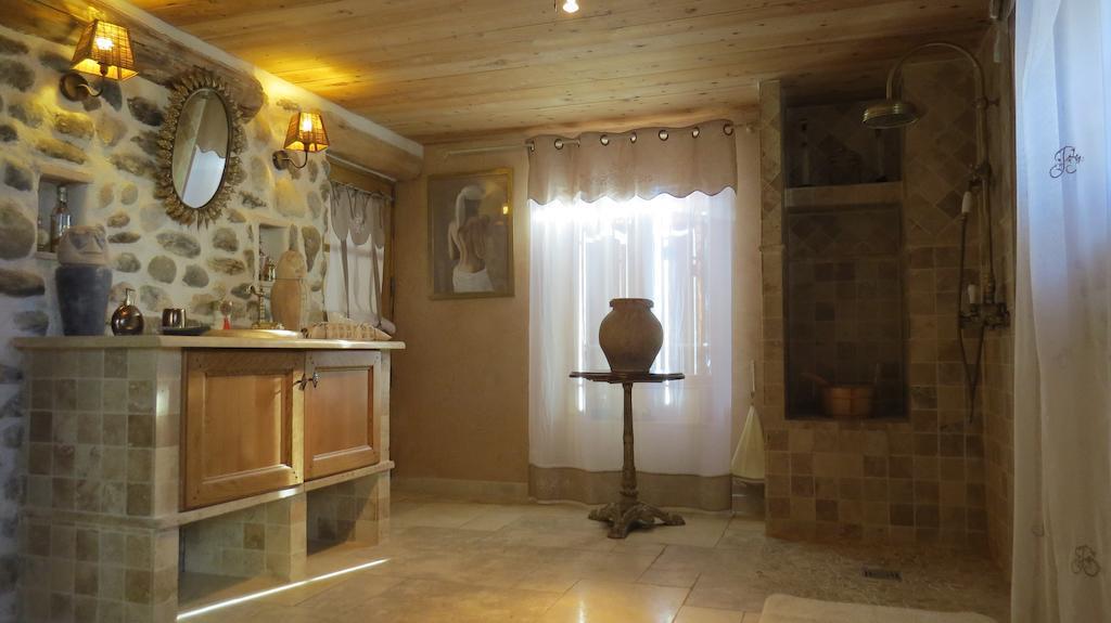 Les Gites D'Eliane Laragne Kamer foto